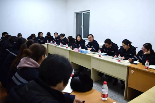 周金平到新疆宜化走訪(fǎng)調(diào)研 與廣大干部職工貼心交流(圖2)