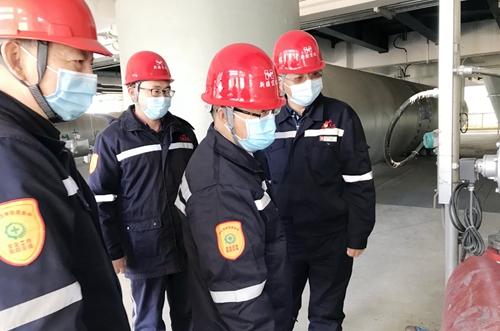王大真到新疆宜化、新疆宜化礦業(yè)走訪慰問干部職工(圖4)