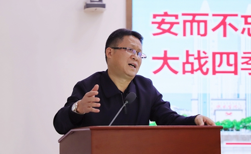 王大真到松滋肥業(yè)、楚星公司、新材料公司和股份公司現(xiàn)場調(diào)研(圖5)