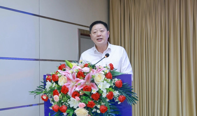 增值引領(lǐng)共贏疆來！2024宜化宜冠滴品牌戰(zhàn)略發(fā)布會在新疆輪臺縣成功舉行(圖2)