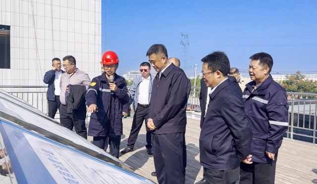 黑龍江省供銷合作社理事會(huì)主任趙勵(lì)軍、倍豐集團(tuán)董事長(zhǎng)徐陽(yáng)一行到訪宜化集團(tuán)