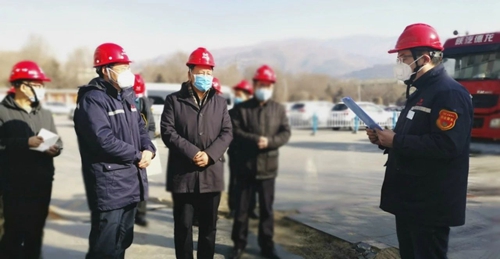 青海省委常委、省總工會(huì)主席馬吉孝到青海宜化調(diào)研慰問