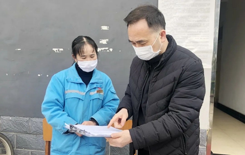 周金平先后到楚星公司、松滋肥業(yè)、實訓(xùn)基地和股份公司檢查疫情防控工作
