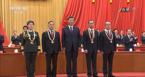 向抗疫英雄致敬！宜化集團(tuán)組織收看全國(guó)抗擊新冠肺炎疫情表彰大會(huì)