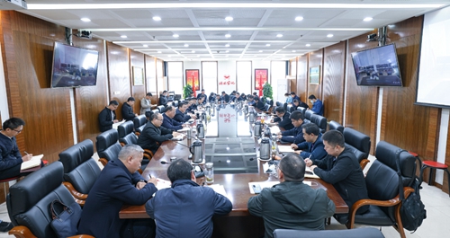 集團(tuán)召開(kāi)行政例會(huì)強(qiáng)調(diào)：結(jié)好全年硬賬，實(shí)現(xiàn)全年精彩